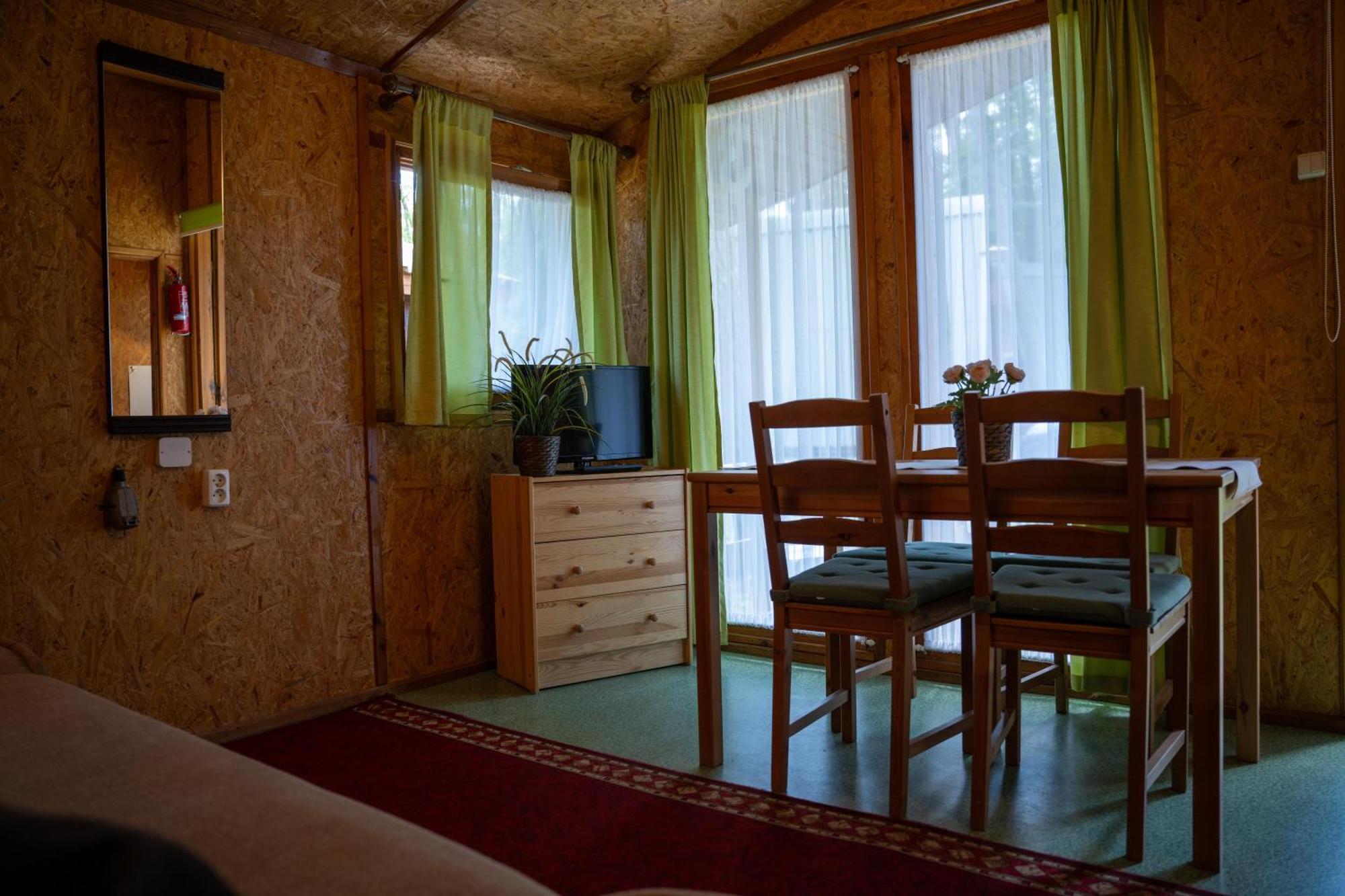 Villa "Lesne Ustronie" Byslaw Exterior foto
