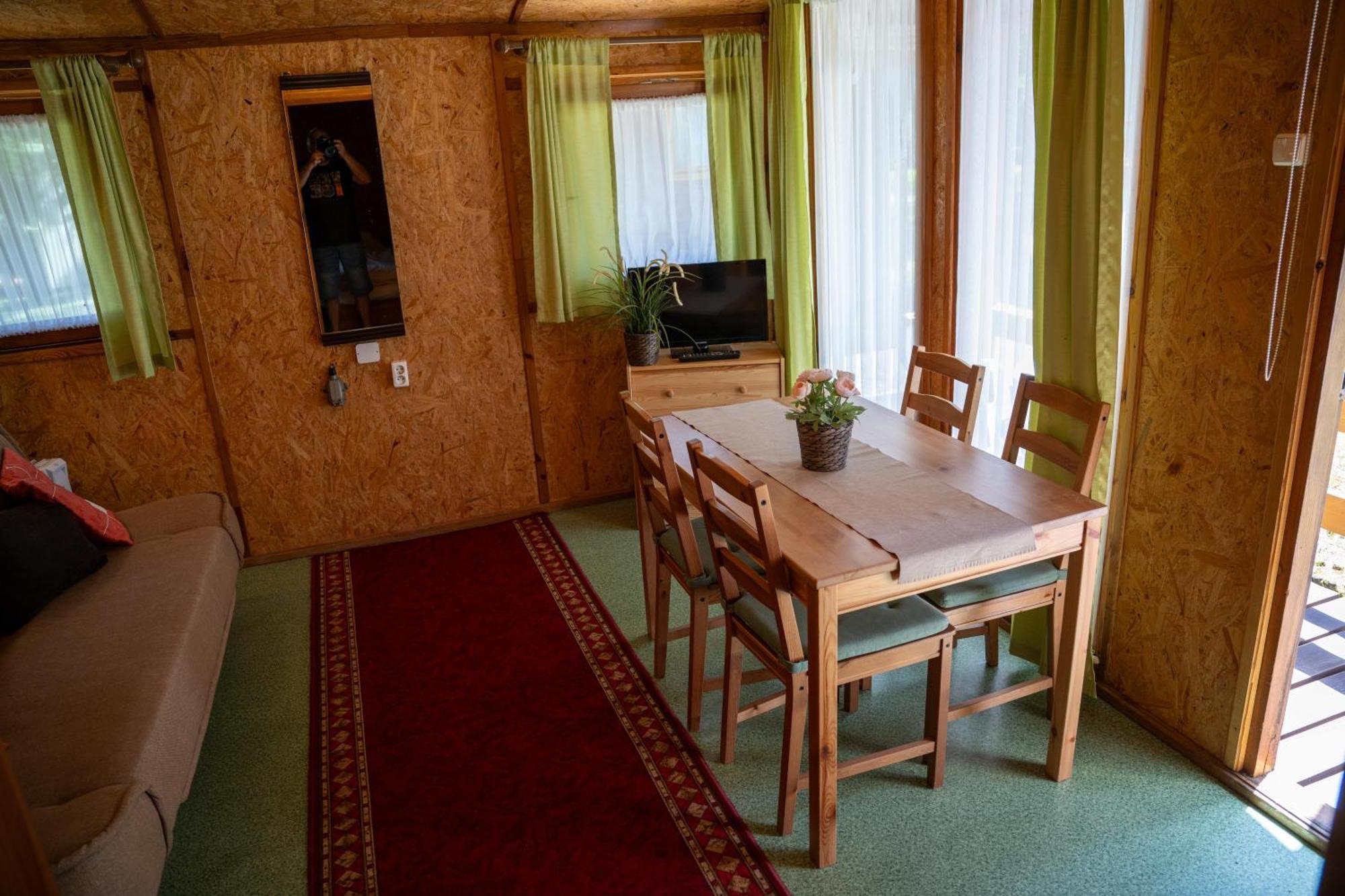 Villa "Lesne Ustronie" Byslaw Exterior foto
